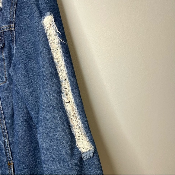 BBJ Women’s Distressed Denim Jean Jacket Size M 100% Cotton Blue Was Long Sleeve - Picture 6 of 15